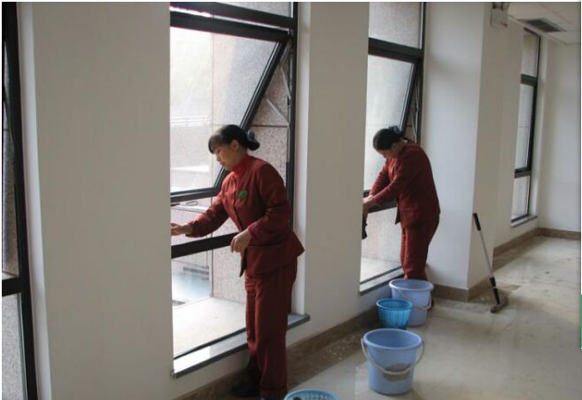 家裝玻璃的清潔技巧有哪些？